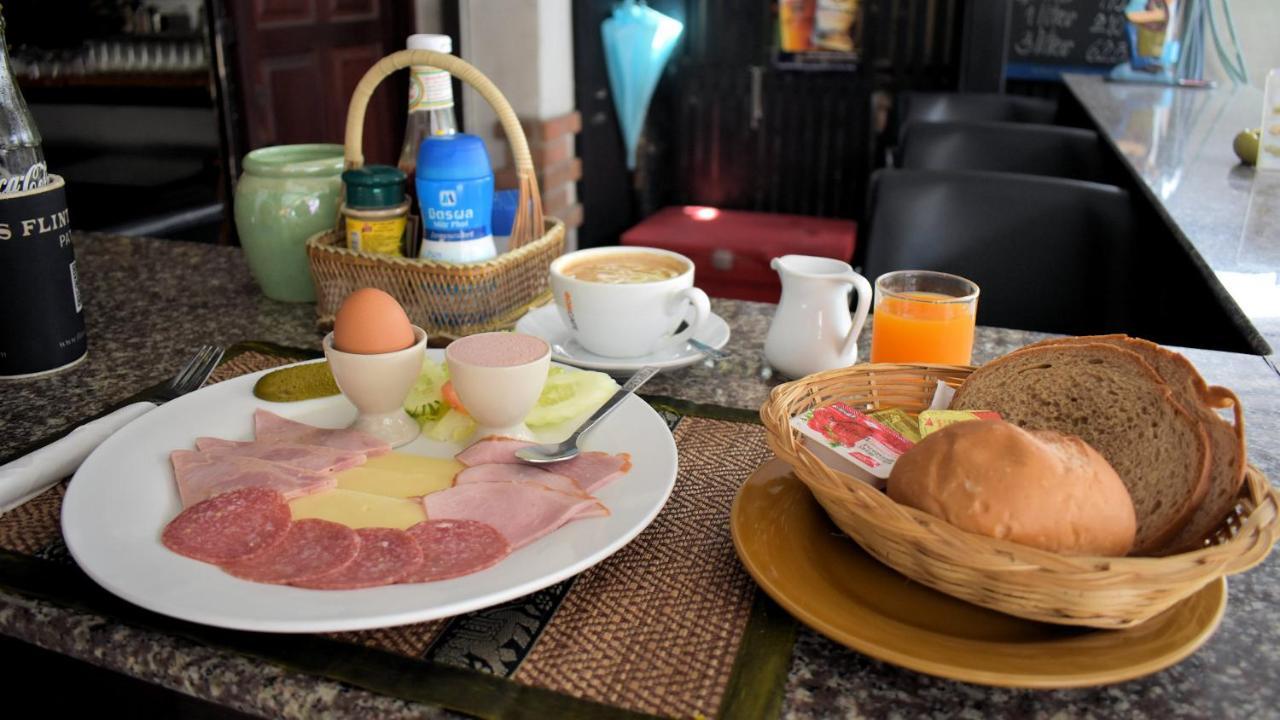 Klein Heidelberg Guesthouse Паттайя Экстерьер фото